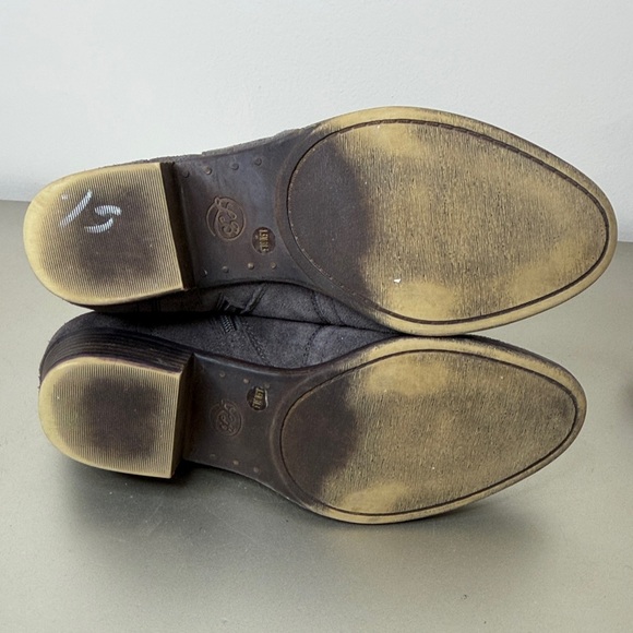 Lucky Brand Grey Western Boho Suede Ankle Booties Size 8.5M - Picture 9 of 13